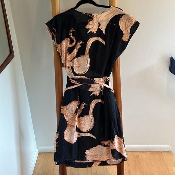 Salinas linen koi print wrap dress with peekaboo midriff sz M - Picture 4 of 5